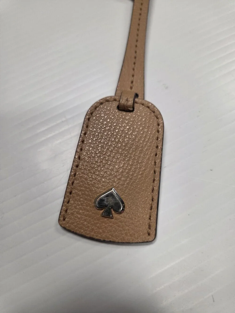 Kate Spade Tan Pebbled Leather Luggage Tag Bag Charm Purse Hangtag Logo